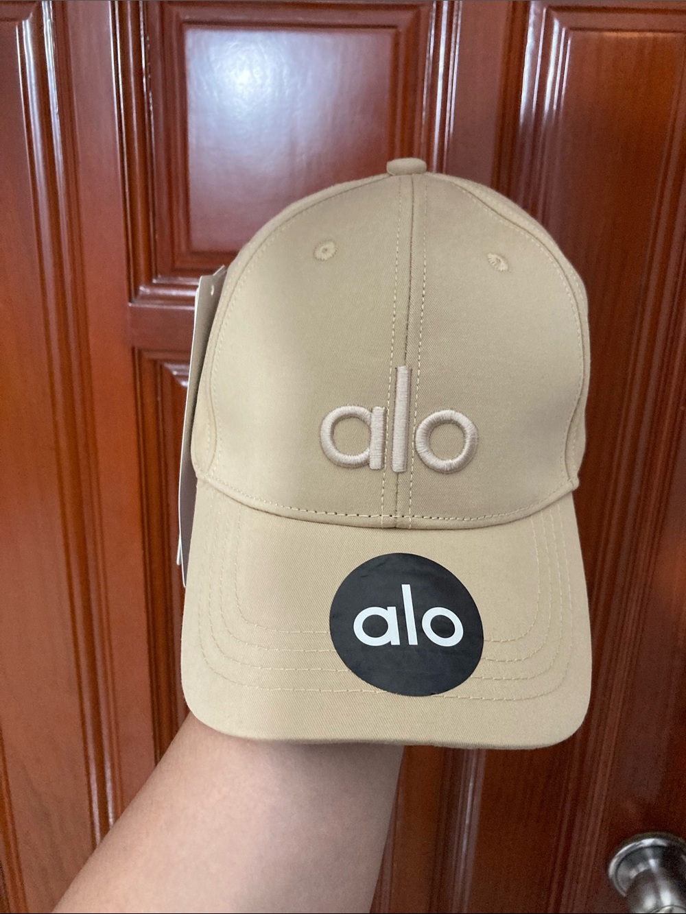 ALO Yoga beige baseball cap with tonal logo